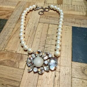 🇨🇦 EUC Mid Century Glamour Corona Faux Pearl Silver Gem Necklace Statement Piece